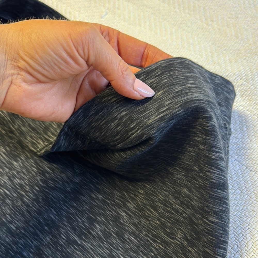 Divided H&M Women's Gray Strechy Skirt. Size L. - Picture 8 of 8